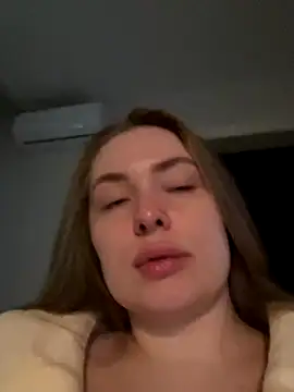 DeniMilkyyyyy online show from October 2025 06:35:02 PM