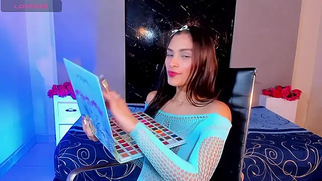 Hannacooper3 online show from September 2025 07:26:02 PM