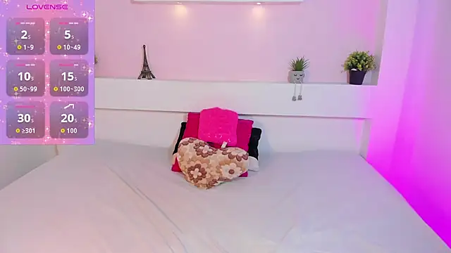 Hannacooper3 online show from October 2025 07:52:01 PM