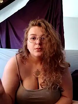 LilouCuriosity online show from September 2025 12:16:01 PM
