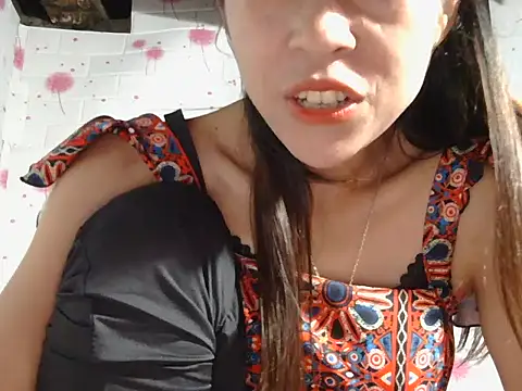 Snapshot of Mina_ti chatting on October 2025 02:58:02 PM Mina ti online show from October 2025 02:58:02 PM