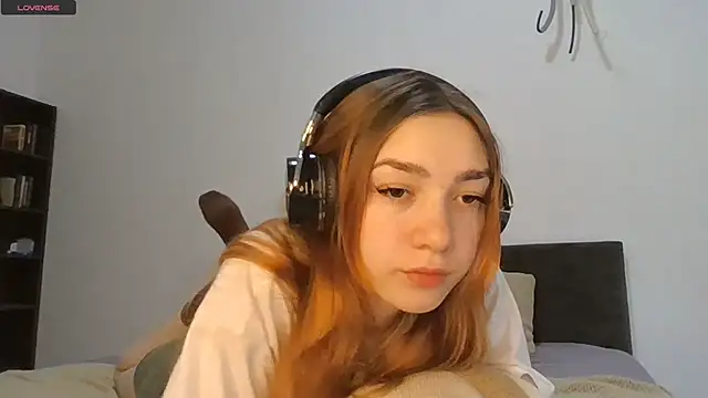 Snapshot of RedheadMisty chatting on September 2025 10:08:01 AM RedheadMisty online show from September 2025 10:08:01 AM