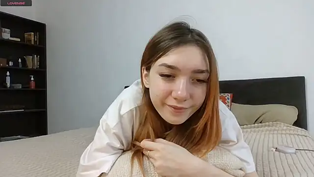 Snapshot of RedheadMisty chatting on October 2025 08:12:01 AM RedheadMisty online show from October 2025 08:12:01 AM