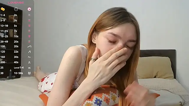 Snapshot of RedheadMisty chatting on November 2025 10:25:02 AM RedheadMisty online show from November 2025 10:25:02 AM