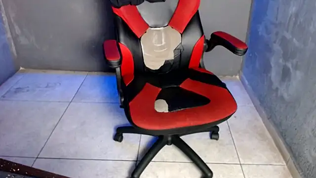 Snapshot of Codyknightt chatting on September 2025 04:12:01 AM Codyknightt online show from September 2025 04:12:01 AM