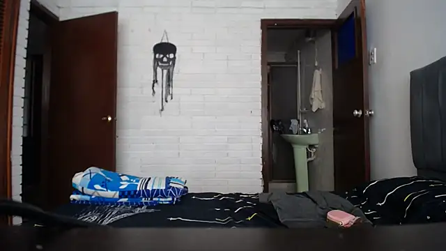 Snapshot of Naia_Stant chatting on October 2025 06:27:01 PM Naia Stant online show from October 2025 06:27:01 PM