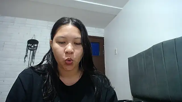 Snapshot of Naia_Stant chatting on October 2025 10:19:01 PM Naia Stant online show from October 2025 10:19:01 PM