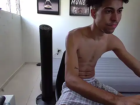 Dollarhot30 online show from September 2025 01:38:02 PM