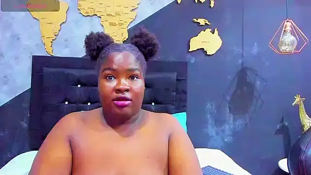 Snapshot of Maiam__Rossi chatting on October 2025 12:58:01 PM Maiam Rossi online show from October 2025 12:58:01 PM