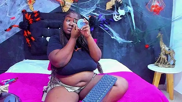 Snapshot of Maiam__Rossi chatting on November 2025 12:47:01 PM Maiam Rossi online show from November 2025 12:47:01 PM