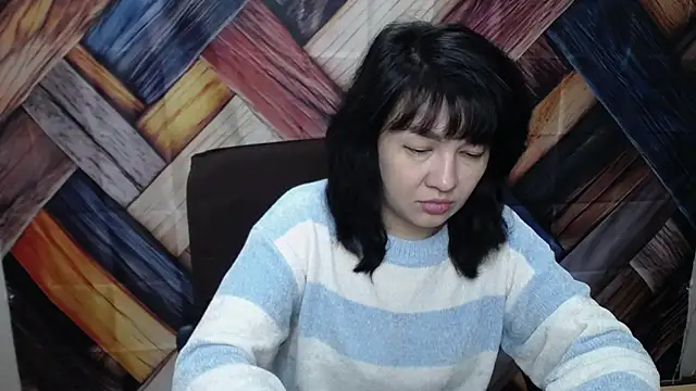 SelenaFly online show from October 2025 05:06:01 AM