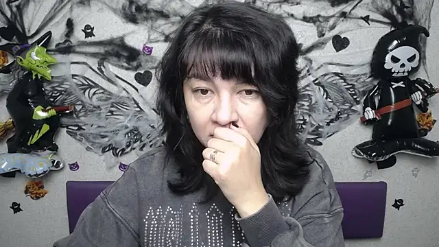 SelenaFly online show from October 2025 05:07:01 AM