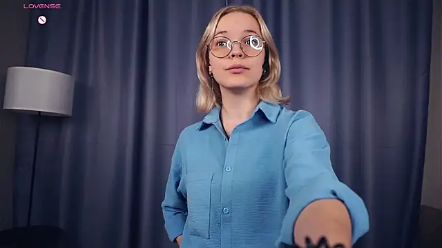 Snapshot of EdaKirkIin chatting on October 2025 06:11:01 AM EdaKirkIin online show from October 2025 06:11:01 AM