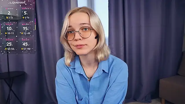 Snapshot of EdaKirkIin chatting on October 2025 05:08:02 AM EdaKirkIin online show from October 2025 05:08:02 AM