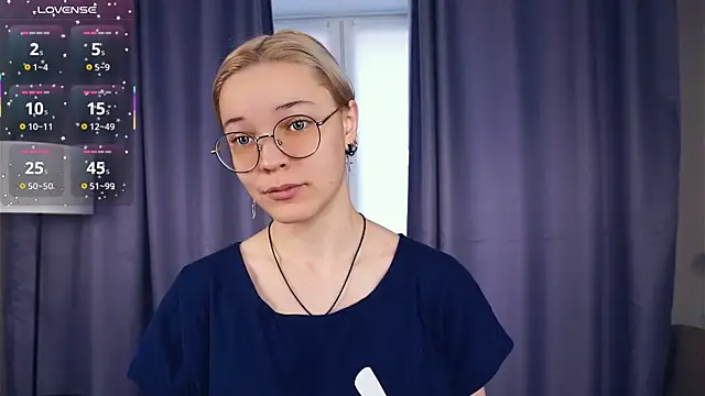 Snapshot of EdaKirkIin chatting on October 2025 05:11:02 AM EdaKirkIin online show from October 2025 05:11:02 AM