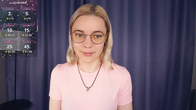 Snapshot of EdaKirkIin chatting on November 2025 05:18:02 AM EdaKirkIin online show from November 2025 05:18:02 AM