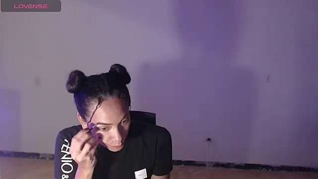 DonnaDidiamantti online show from September 2025 10:15:02 PM