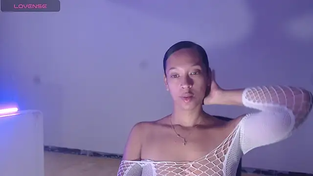 DonnaDidiamantti online show from November 2025 03:46:02 PM