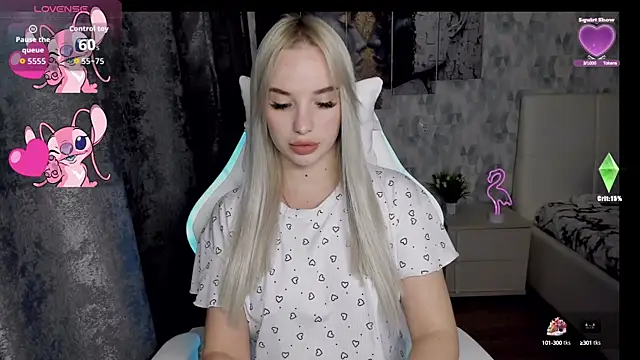 Snapshot of KiraKrox chatting on September 2025 06:41:02 PM KiraKrox online show from September 2025 06:41:02 PM