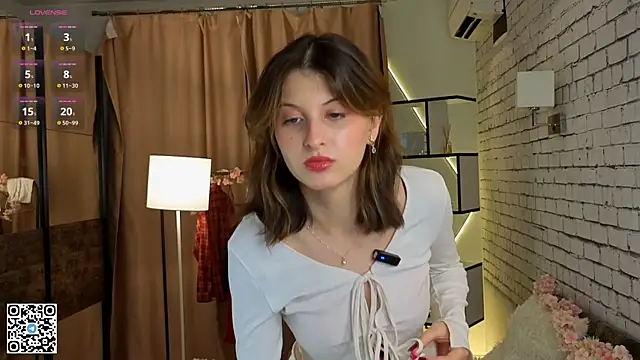 Snapshot of LorinaMaffitt chatting on October 2025 07:35:02 PM LorinaMaffitt online show from October 2025 07:35:02 PM