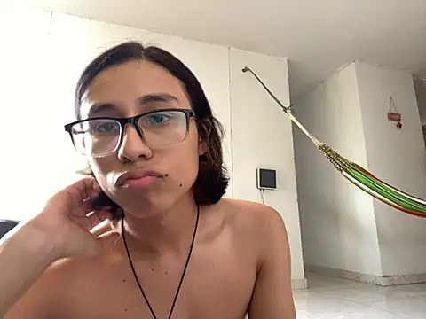 nomi bunny online show from September 2025 09:05:01 PM