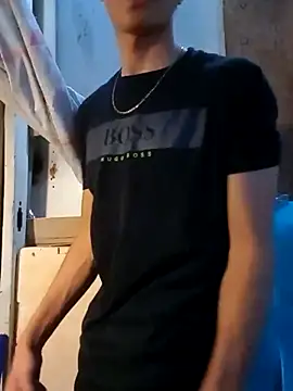 LUISSLEONN0958 online show from September 2025 08:25:01 PM