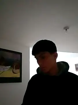 LUISSLEONN0958 online show from November 2025 05:06:02 AM