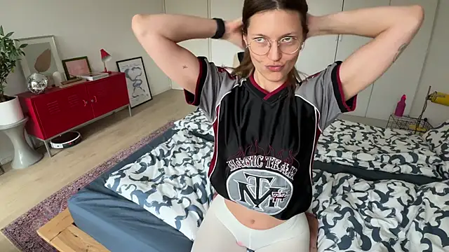 Scorpion Peach online show from October 2025 10:22:02 AM