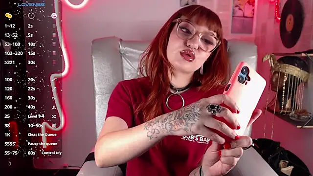 FabulousVenus online show from September 2025 04:06:02 PM