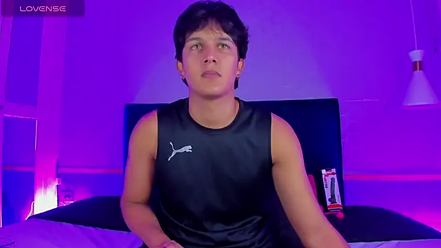 Leo Savage  online show from November 2025 04:04:01 AM