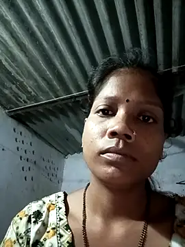 Snapshot of SEXY-MAHI4 chatting on October 2025 02:41:01 AM SEXY-MAHI4 online show from October 2025 02:41:01 AM