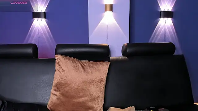 emily-santoss online show from September 2025 12:54:01 PM