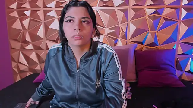 emily-santoss online show from October 2025 12:24:02 PM