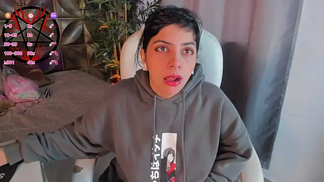 emily-santoss online show from October 2025 12:36:01 PM