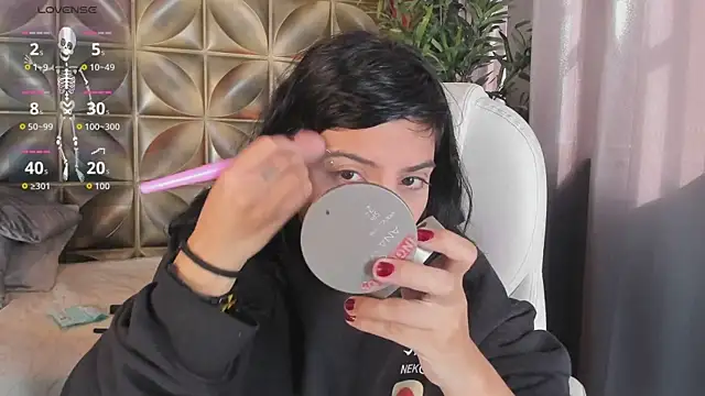 emily-santoss online show from October 2025 01:17:01 PM