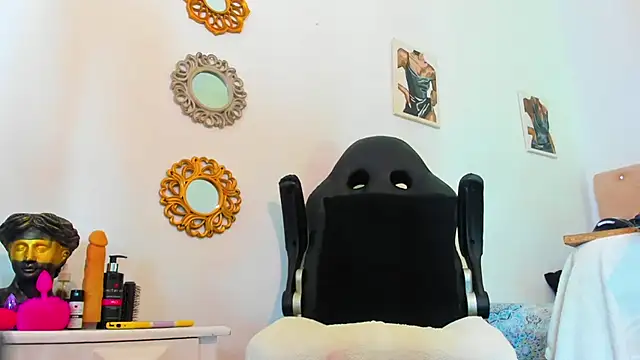  Tarekk  online show from October 2025 03:18:01 PM