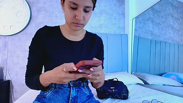 Snapshot of karla-ruiz chatting on November 2025 07:26:01 PM karla-ruiz online show from November 2025 07:26:01 PM