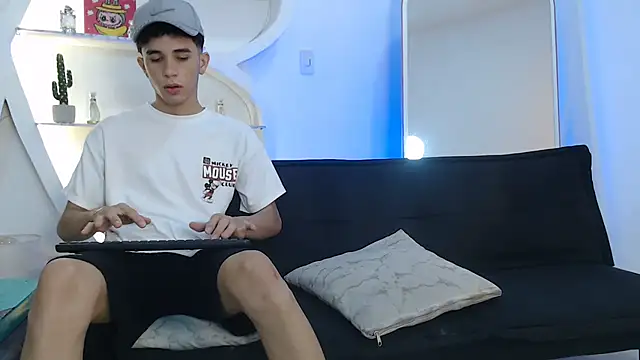 THREE GUYS HOT online show from October 2025 07:14:01 PM