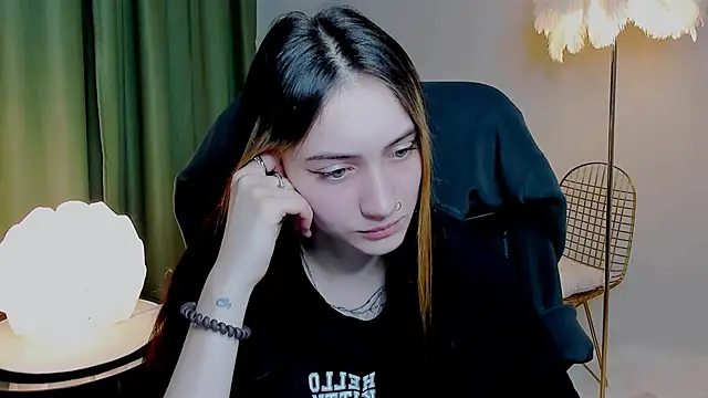 olivianorton online show from September 2025 03:39:01 PM