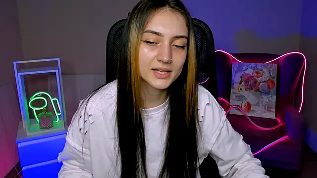 olivianorton online show from November 2025 02:49:02 PM