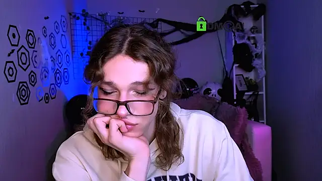 kevi sunn online show from October 2025 08:22:02 PM