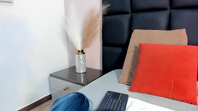 AkashaMoon  online show from November 2025 12:06:01 PM