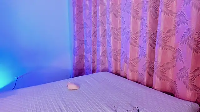 Snapshot of riley_bensongh chatting on October 2025 10:11:01 PM riley bensongh online show from October 2025 10:11:01 PM