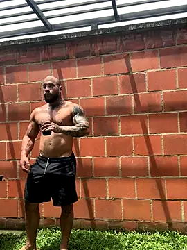 Snapshot of Andrew_Johnnson chatting on October 2025 04:47:01 PM Andrew Johnnson online show from October 2025 04:47:01 PM