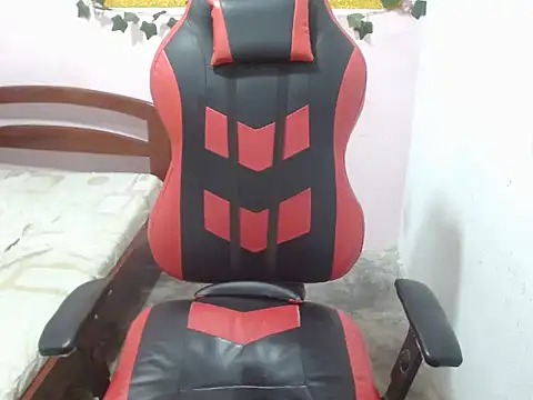 Paola 2105 online show from October 2025 01:07:02 AM