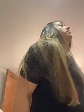 emma hot2006 online show from November 2025 04:08:01 PM