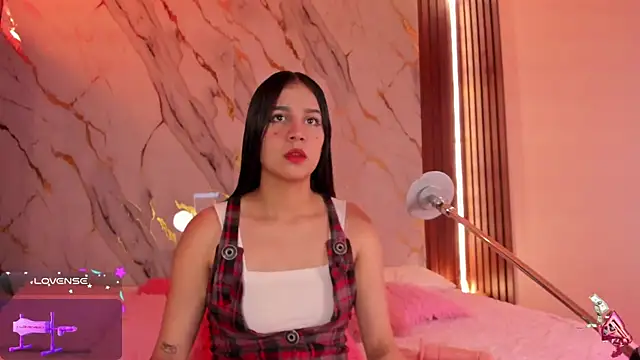 Snapshot of Emmiicute chatting on October 2025 08:18:02 PM Emmiicute online show from October 2025 08:18:02 PM