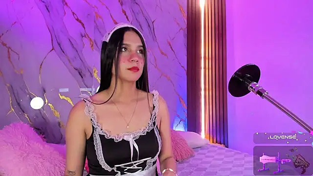 Snapshot of Emmiicute chatting on November 2025 08:32:01 PM Emmiicute online show from November 2025 08:32:01 PM