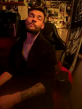 Snapshot of Mexxwell69 chatting on October 2025 10:43:02 PM Mexxwell69 online show from October 2025 10:43:02 PM