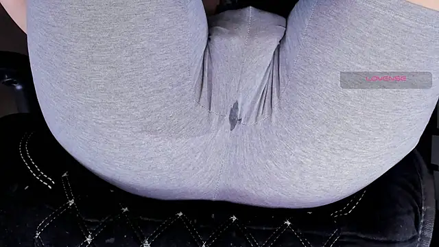 Cameltoe squirt inPants online show from September 2025 03:23:01 PM